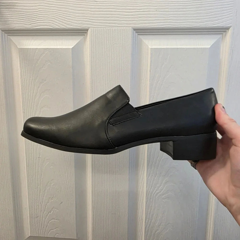 Trotters Black Leather Square Toe Slip On Loafer Block Heel Size 10.5M Shoes - Picture 5 of 8